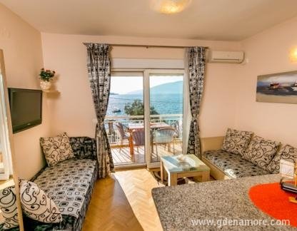 Leiligheter Sijerkovic, , privat innkvartering i sted Kumbor, Montenegro - Apartman no. 3